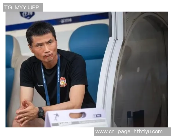 国足主帅邵佳一将在广东肇庆召开媒体见面会,期待新征程的启航 国足主帅邵佳一将在广东肇庆召开媒体见面会,期待新征程的启航